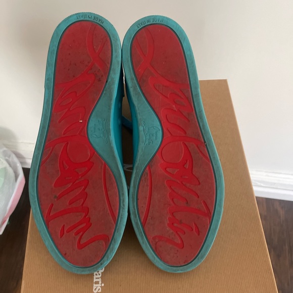 A pair of slightly used Christian Louboutin ‘s Pacific color size 41.5. - Picture 5 of 12